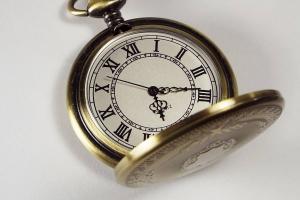 Engraved Pocket Watch Fancy Crest Cover Personalized Bronze Color Vintage Look Quartz Battery Operated - Hand Engraved