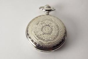 Engraved Pocket Watch Silver Crest Cover Personalized Quartz Battery Operated - Hand Engraved
