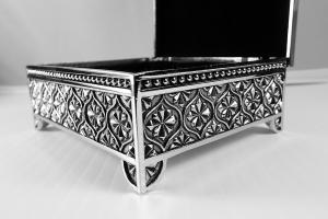 Custom Engraved Personalized Jewelry Box Small Silver Non Tarnish Nickel Plated Floral Motif Footed Trinket Box - Hand Engraved