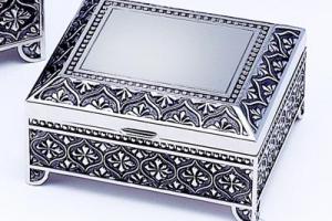 Custom Engraved Personalized Jewelry Box Small Silver Non Tarnish Nickel Plated Floral Motif Footed Trinket Box - Hand Engraved