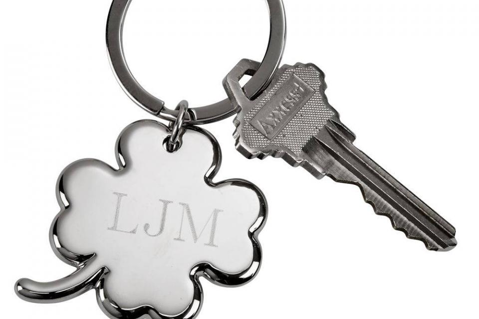 Custom Engraved Personalized Lucky Four Leaf Clover High Polish Silver Key Chain  - Hand Engraved