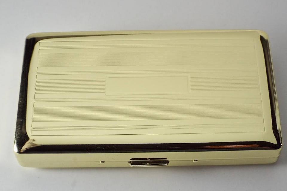 Custom Engraved Golden Cigarette Case Double Sided Linear Design 120s Personalized Cigarette Holder -Hand Engraved