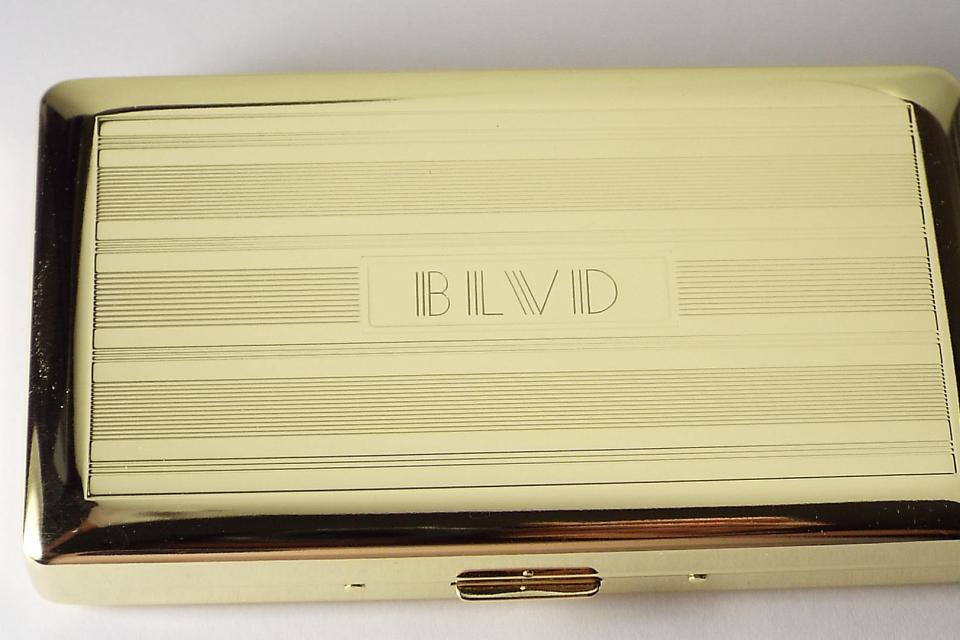 Custom Engraved Golden Cigarette Case Double Sided Linear Design 120s Personalized Cigarette Holder -Hand Engraved