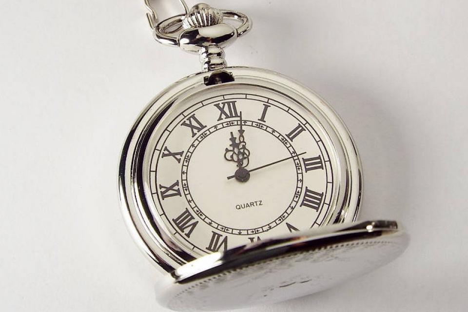 Engraved Pocket Watch Silver Crest Cover Personalized Quartz Battery Operated - Hand Engraved