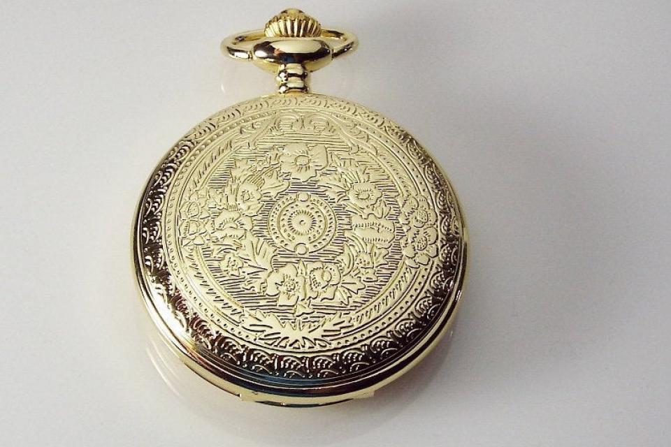 Engraved Pocket Watch Golden Crest Cover Personalized Quartz Battery Operated - Hand Engraved