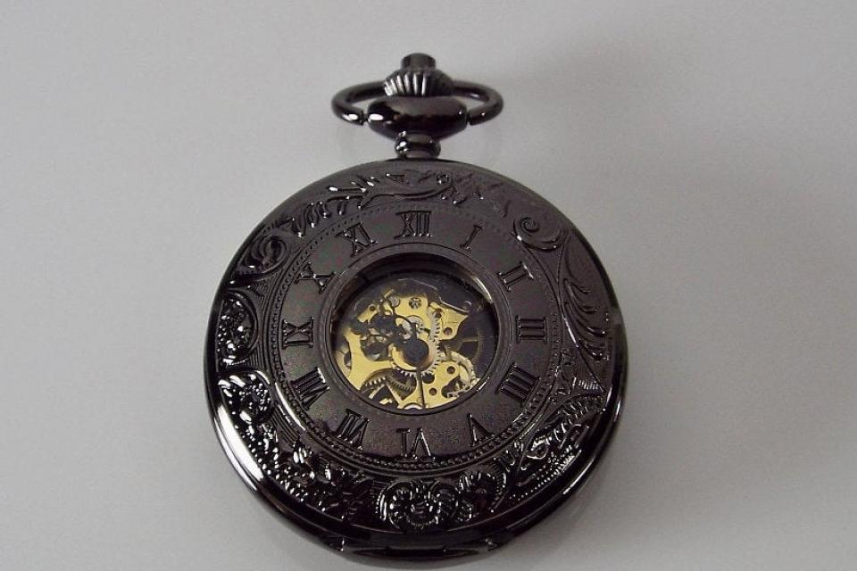 Pocket Watch Custom Engraved Black Finish Roman Numeral Cover Personalized Mechanical Double Dust Cover Wind Up - Hand Engraved