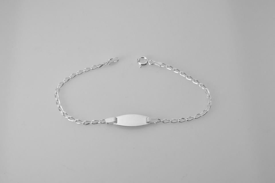 Custom Engraved Personalized Petite 7 Inch Sterling Silver Oval Curb Link ID Bracelet - Hand Engraved