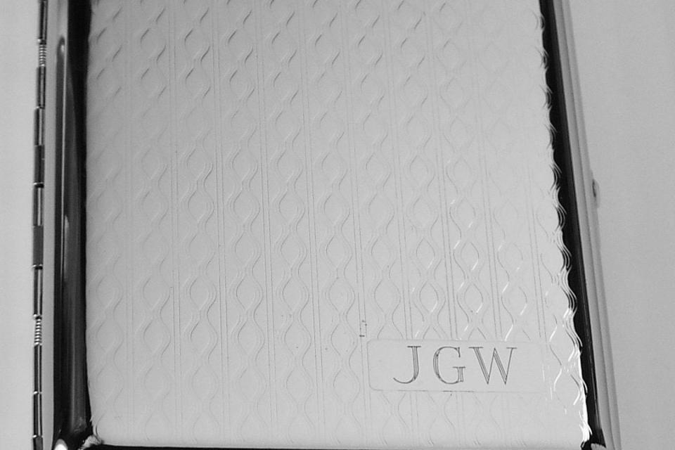 Cigarette Case Custom Engraved Personalized Double Sided 100s Cigarette Case with Diamond Pattern  -Hand Engraved