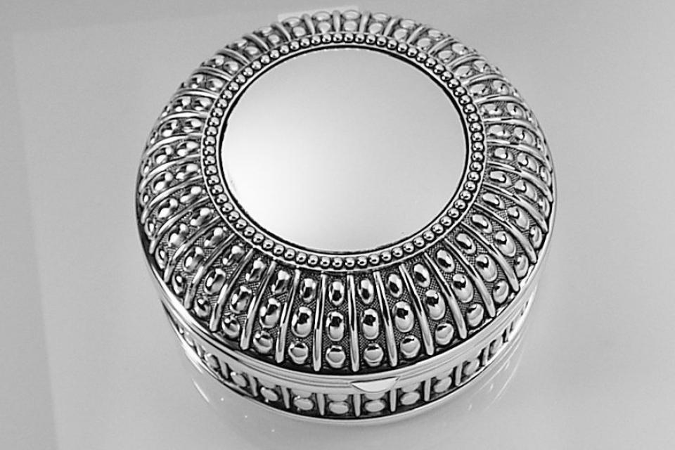 Personalized Large Round Antique Beaded Design Jewelry Box Silver Plated Custom Engraved - Hand Engraved