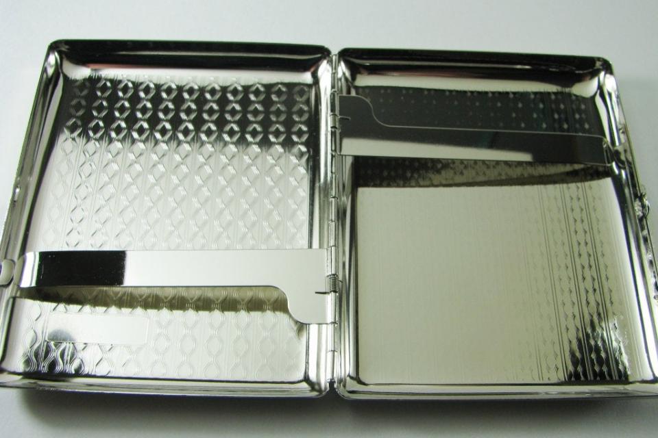 Cigarette Case Custom Engraved Personalized Double Sided 100s Cigarette Case with Diamond Pattern  -Hand Engraved