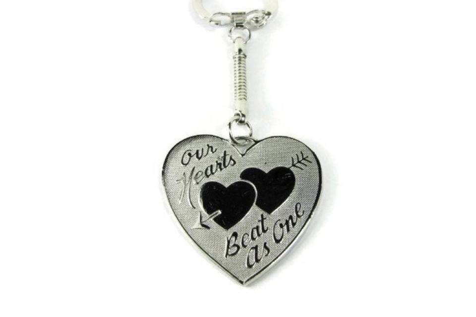 Personalized Keychain Custom Engraved Silver Heart Couples Key Chain -Hand Engraved