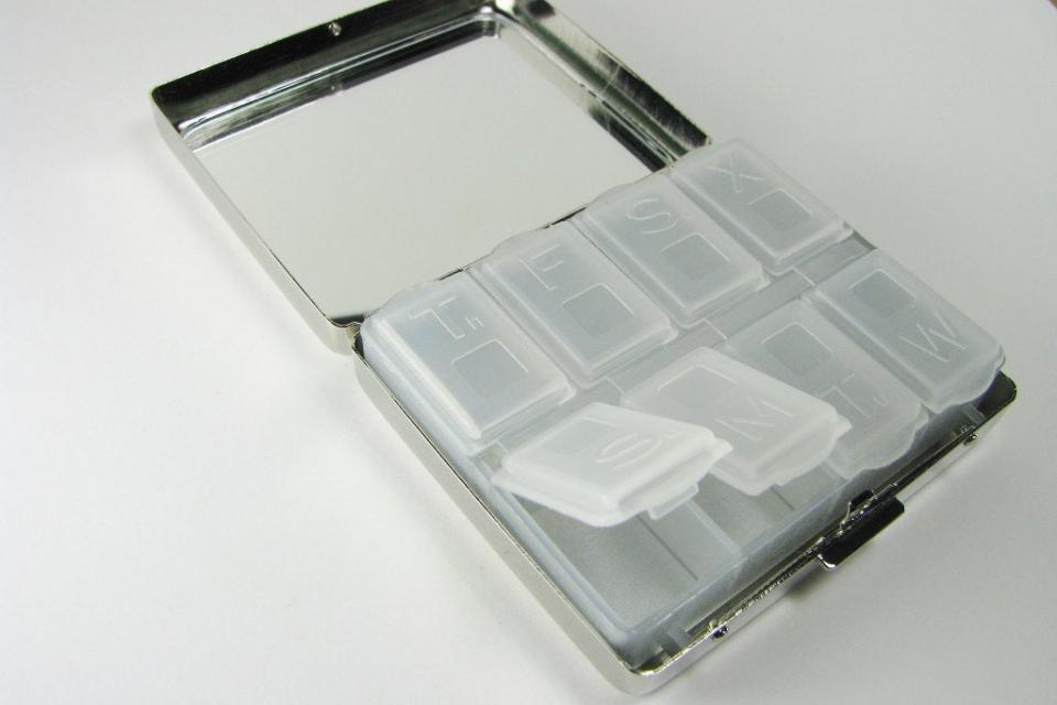 8 Day Pill Box Custom Engraved Personalized Large Size Silver Pill Box with Eight Compartments -Hand Engraved