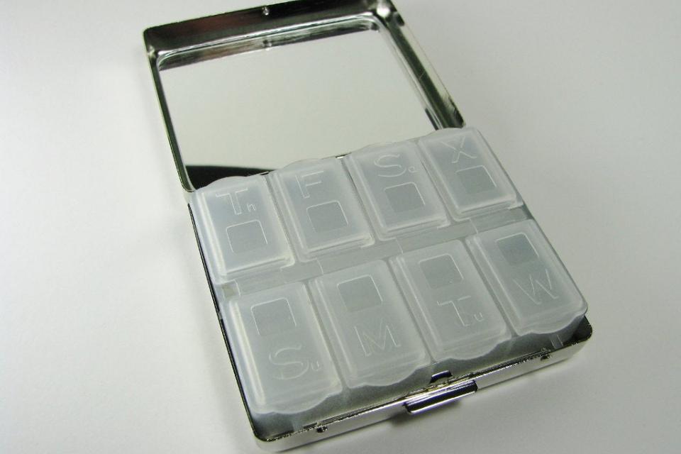 8 Day Pill Box Custom Engraved Personalized Large Size Silver Pill Box with Eight Compartments -Hand Engraved