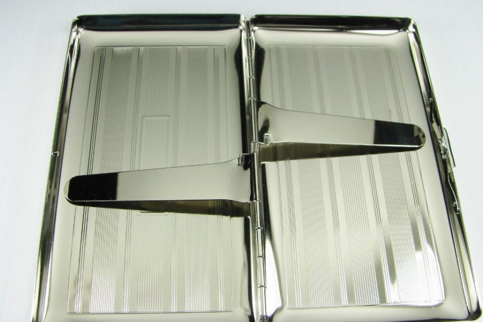 Custom Engraved Cigarette Case Personalized Double Sided Linear Design 120s Cigarette Holder -Hand Engraved