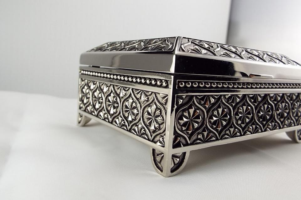 Custom Engraved Jewelry Box Personalized Silver Nickel Plated Floral Motif Footed Trinket Box - Hand Engraved